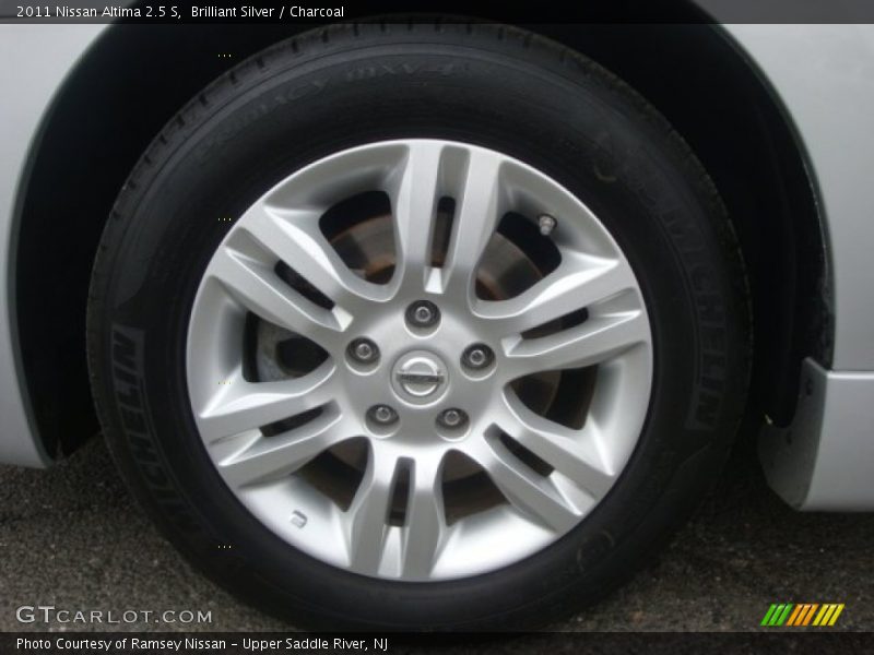 Brilliant Silver / Charcoal 2011 Nissan Altima 2.5 S