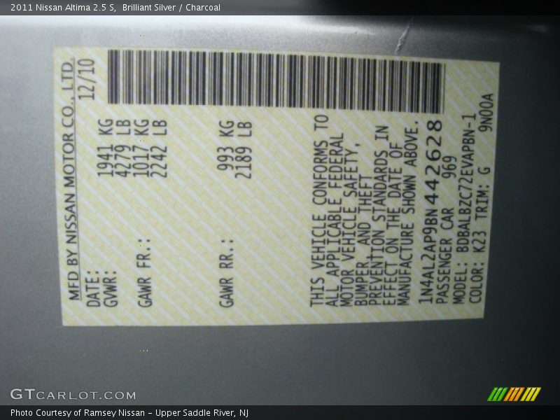 Brilliant Silver / Charcoal 2011 Nissan Altima 2.5 S