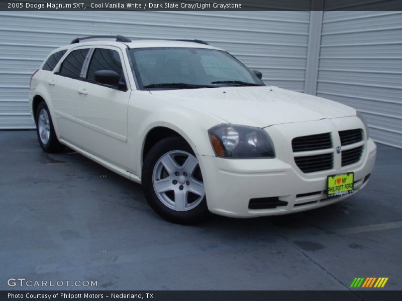 Cool Vanilla White / Dark Slate Gray/Light Graystone 2005 Dodge Magnum SXT