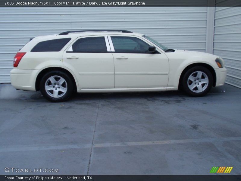 Cool Vanilla White / Dark Slate Gray/Light Graystone 2005 Dodge Magnum SXT