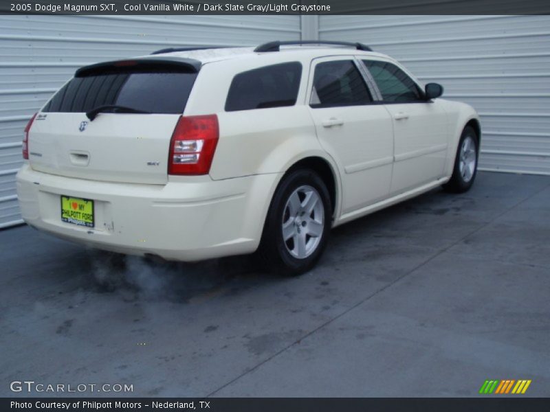 Cool Vanilla White / Dark Slate Gray/Light Graystone 2005 Dodge Magnum SXT