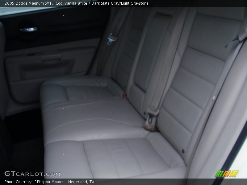 Cool Vanilla White / Dark Slate Gray/Light Graystone 2005 Dodge Magnum SXT