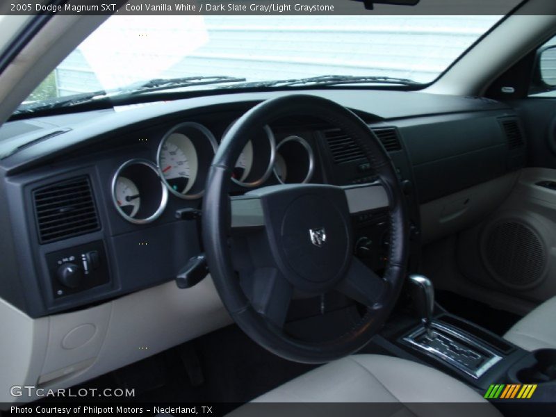 Cool Vanilla White / Dark Slate Gray/Light Graystone 2005 Dodge Magnum SXT