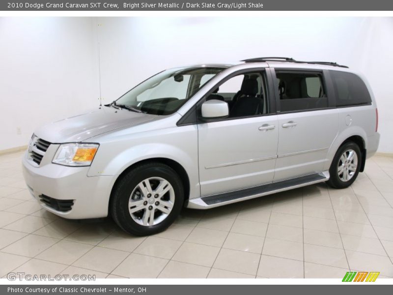 Front 3/4 View of 2010 Grand Caravan SXT Crew