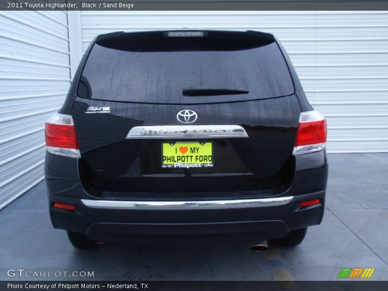 Black / Sand Beige 2011 Toyota Highlander