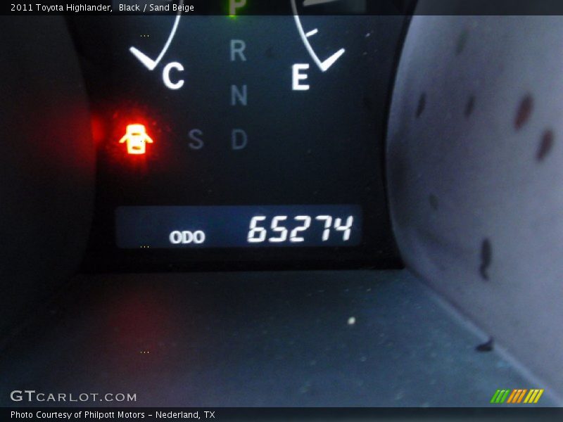 Black / Sand Beige 2011 Toyota Highlander
