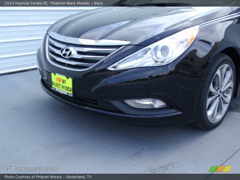 Phantom Black Metallic / Black 2014 Hyundai Sonata SE