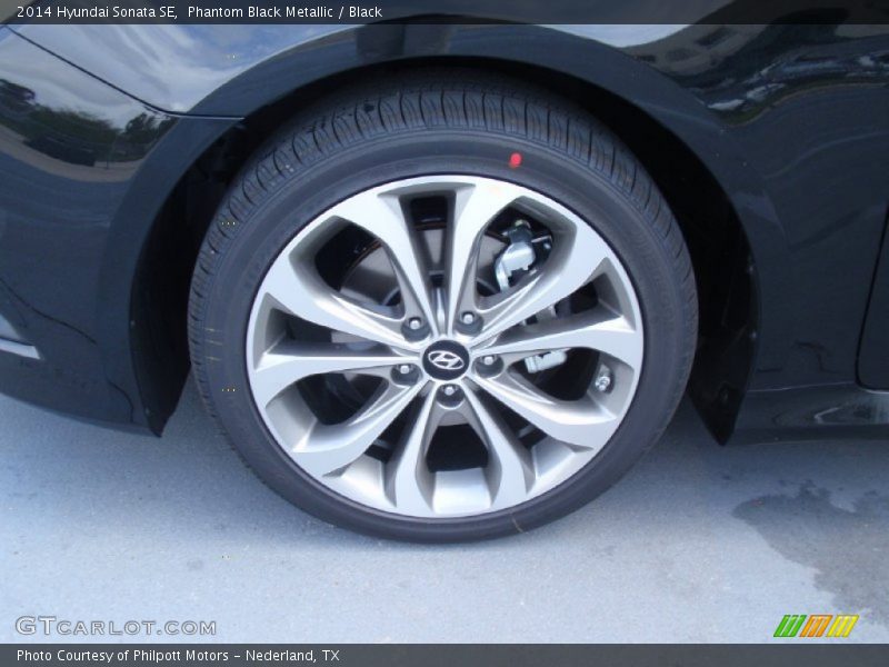 Phantom Black Metallic / Black 2014 Hyundai Sonata SE