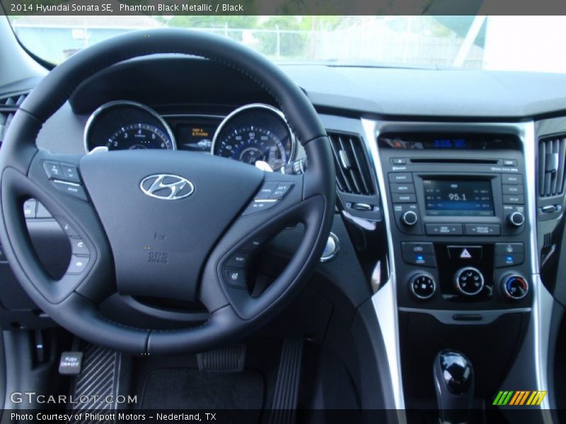 Phantom Black Metallic / Black 2014 Hyundai Sonata SE