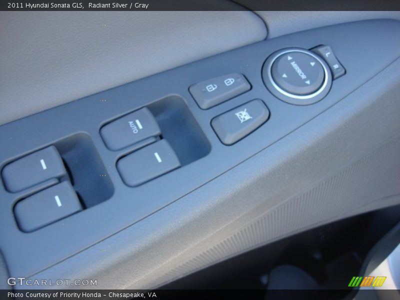 Radiant Silver / Gray 2011 Hyundai Sonata GLS
