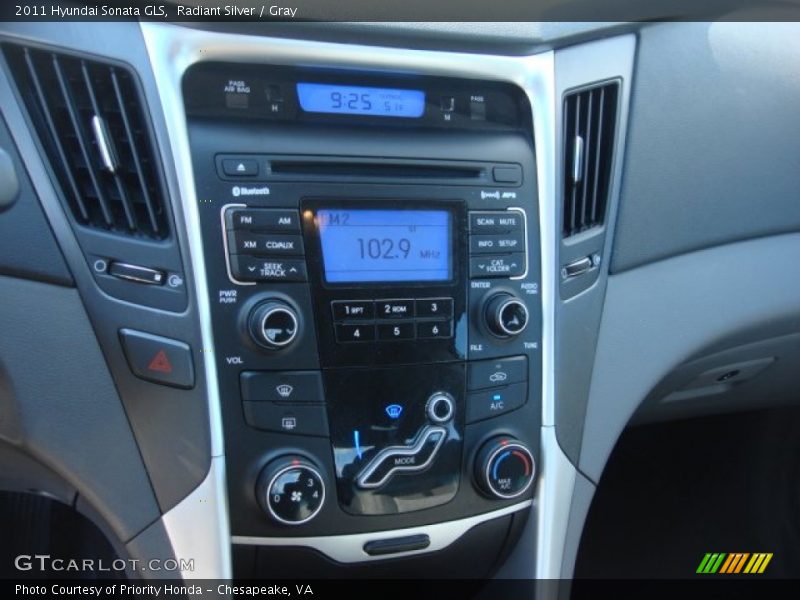 Radiant Silver / Gray 2011 Hyundai Sonata GLS