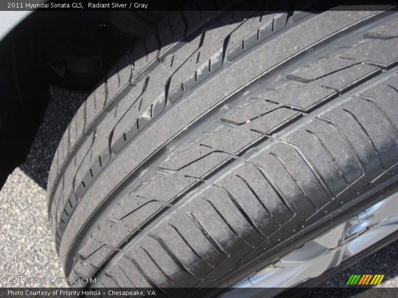 Radiant Silver / Gray 2011 Hyundai Sonata GLS