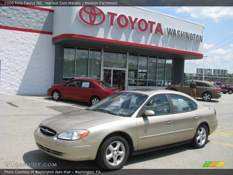 Harvest Gold Metallic / Medium Parchment 2000 Ford Taurus SES