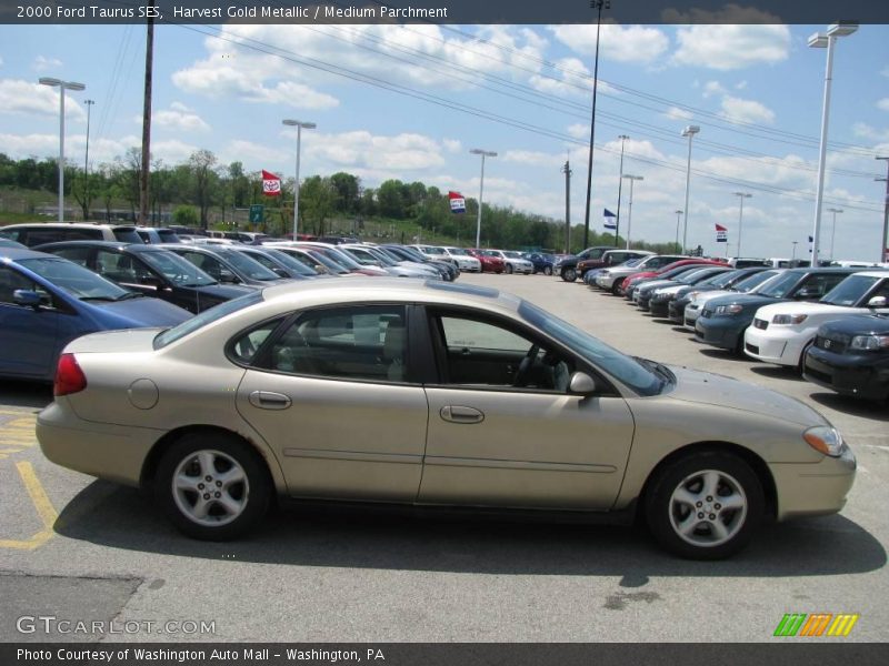 Harvest Gold Metallic / Medium Parchment 2000 Ford Taurus SES