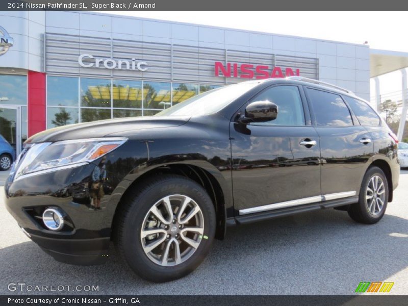 Super Black / Almond 2014 Nissan Pathfinder SL