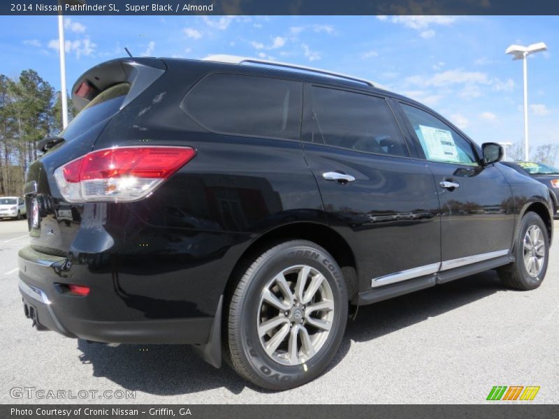 Super Black / Almond 2014 Nissan Pathfinder SL