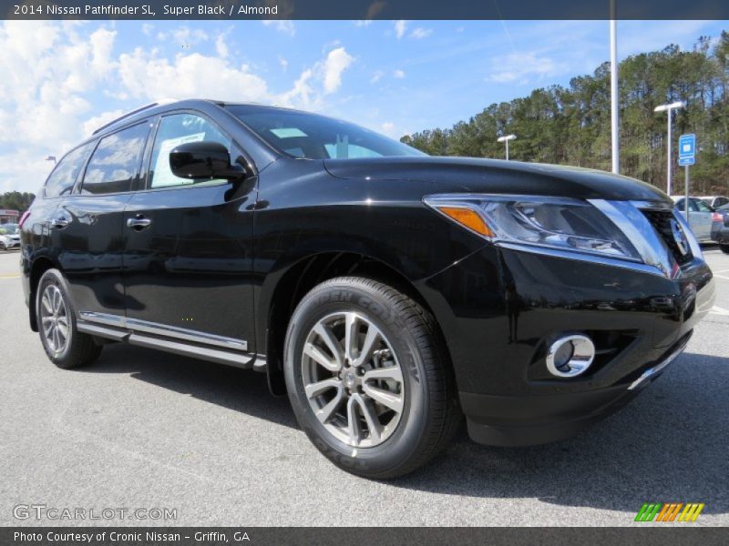 Super Black / Almond 2014 Nissan Pathfinder SL