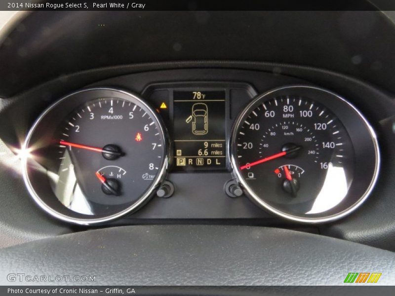 Pearl White / Gray 2014 Nissan Rogue Select S