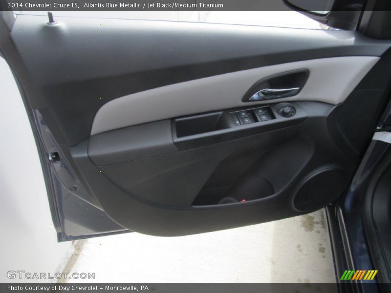Atlantis Blue Metallic / Jet Black/Medium Titanium 2014 Chevrolet Cruze LS