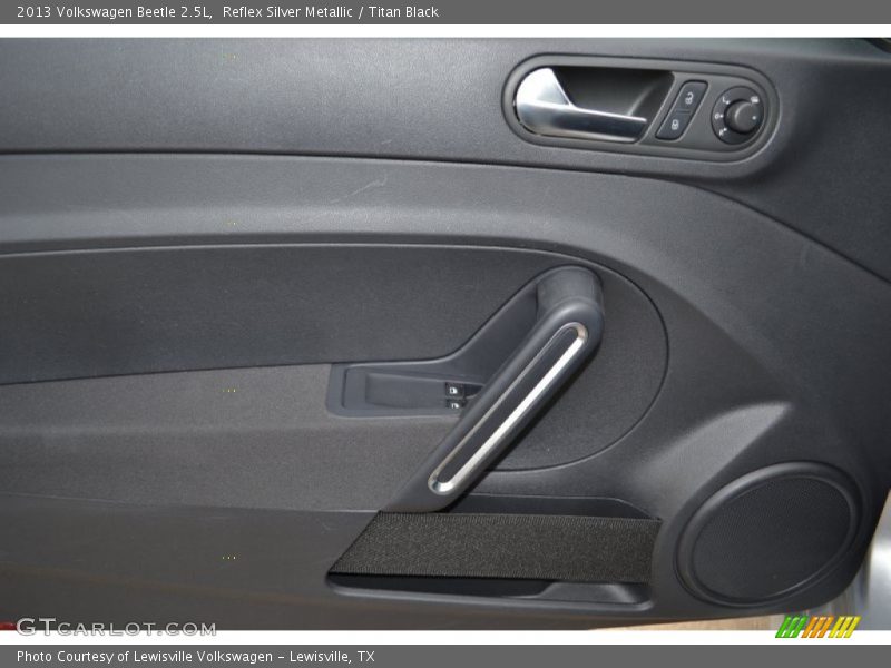Reflex Silver Metallic / Titan Black 2013 Volkswagen Beetle 2.5L