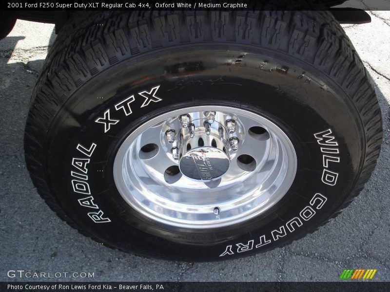 Oxford White / Medium Graphite 2001 Ford F250 Super Duty XLT Regular Cab 4x4