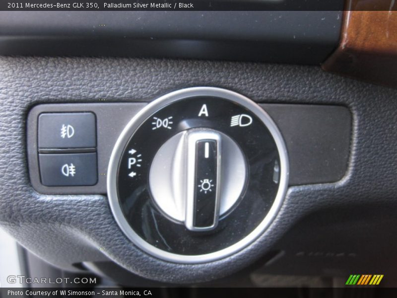 Palladium Silver Metallic / Black 2011 Mercedes-Benz GLK 350
