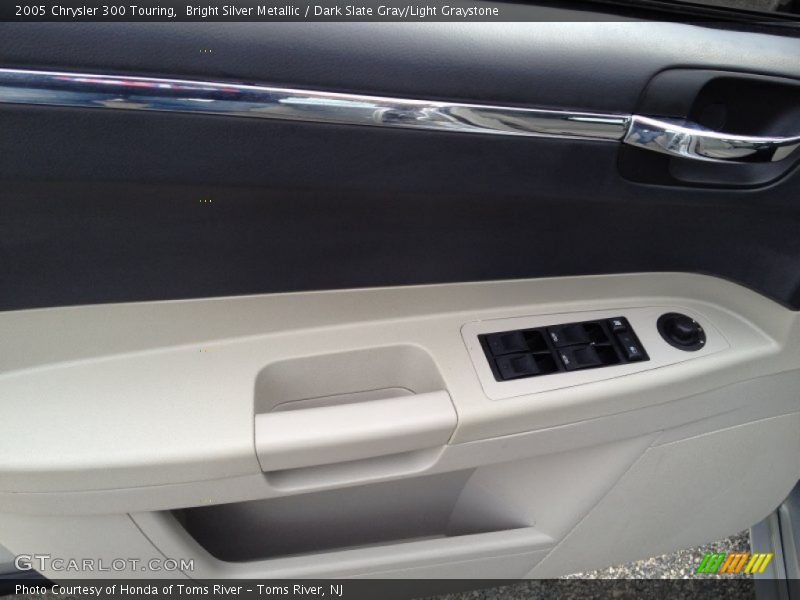 Bright Silver Metallic / Dark Slate Gray/Light Graystone 2005 Chrysler 300 Touring