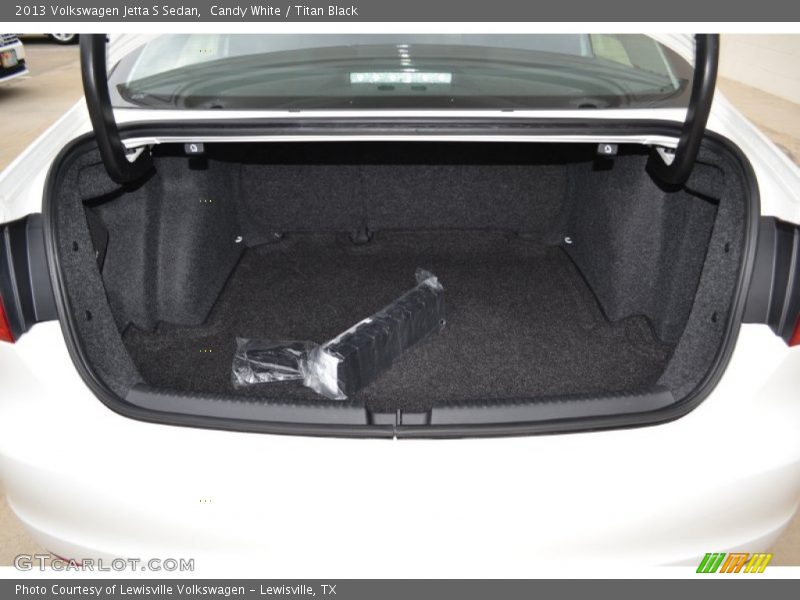 Candy White / Titan Black 2013 Volkswagen Jetta S Sedan