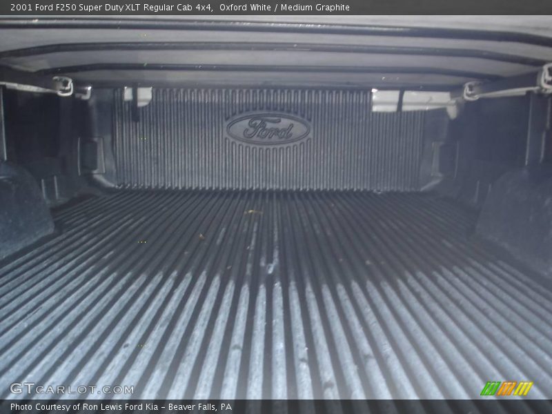 Oxford White / Medium Graphite 2001 Ford F250 Super Duty XLT Regular Cab 4x4