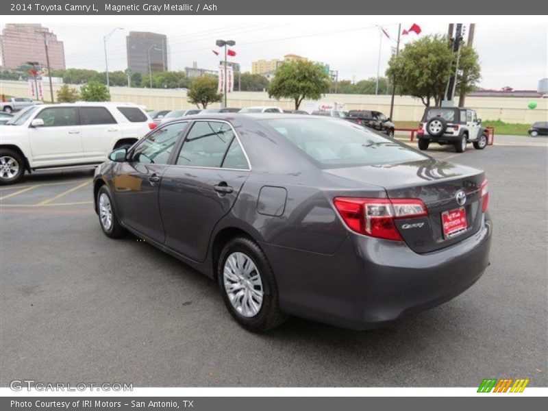 Magnetic Gray Metallic / Ash 2014 Toyota Camry L