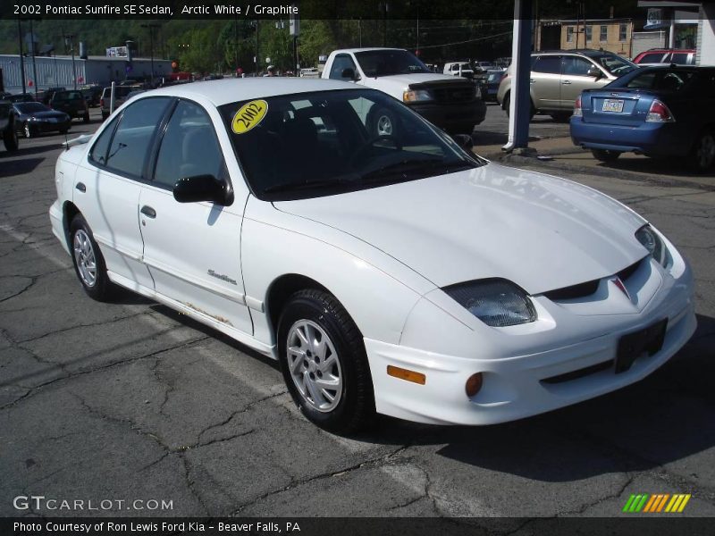 Arctic White / Graphite 2002 Pontiac Sunfire SE Sedan