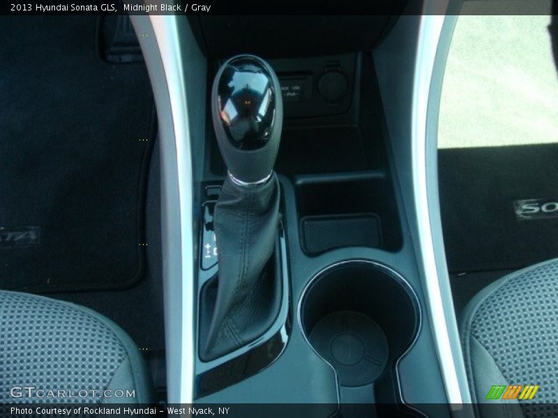Midnight Black / Gray 2013 Hyundai Sonata GLS