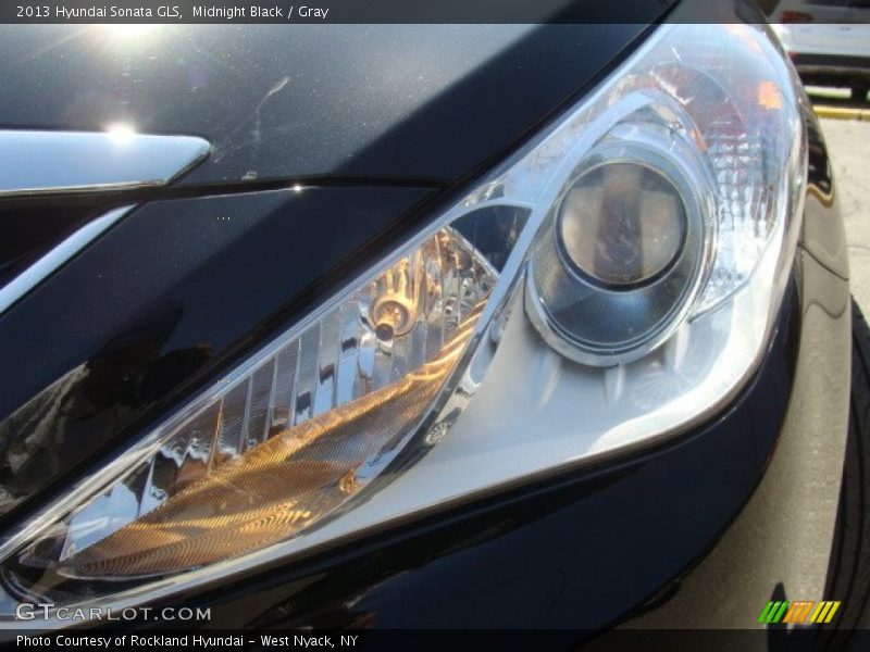 Midnight Black / Gray 2013 Hyundai Sonata GLS