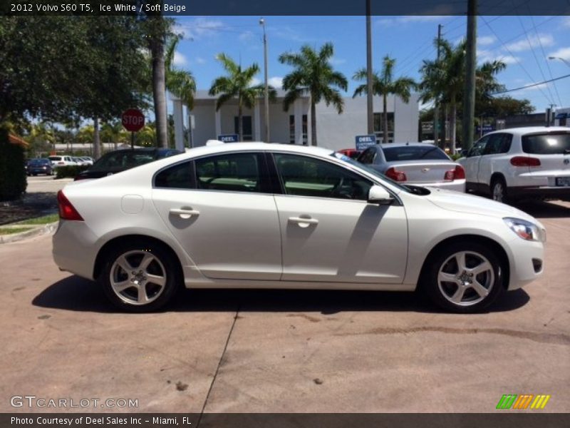 Ice White / Soft Beige 2012 Volvo S60 T5