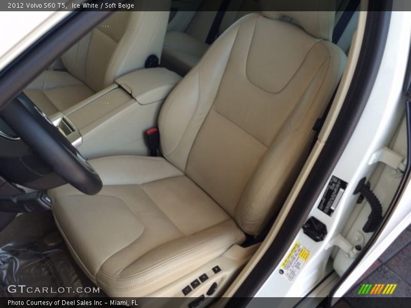 Ice White / Soft Beige 2012 Volvo S60 T5