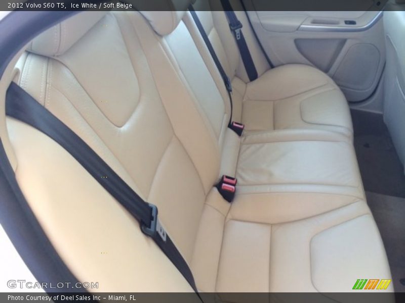 Ice White / Soft Beige 2012 Volvo S60 T5