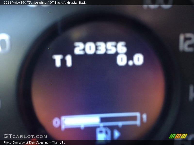 Ice White / Off Black/Anthracite Black 2012 Volvo S60 T5