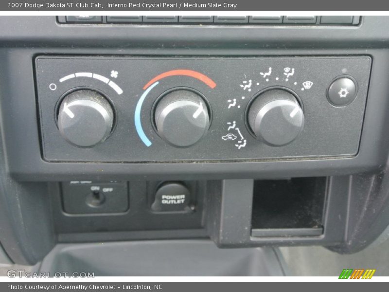 Inferno Red Crystal Pearl / Medium Slate Gray 2007 Dodge Dakota ST Club Cab