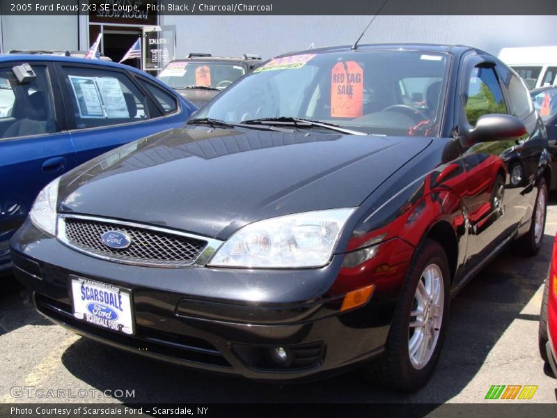 Pitch Black / Charcoal/Charcoal 2005 Ford Focus ZX3 SE Coupe