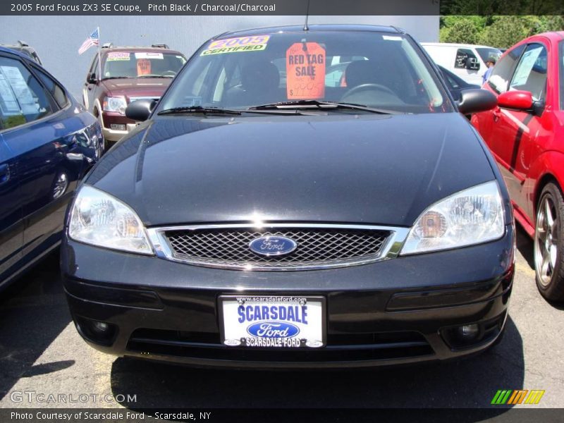 Pitch Black / Charcoal/Charcoal 2005 Ford Focus ZX3 SE Coupe