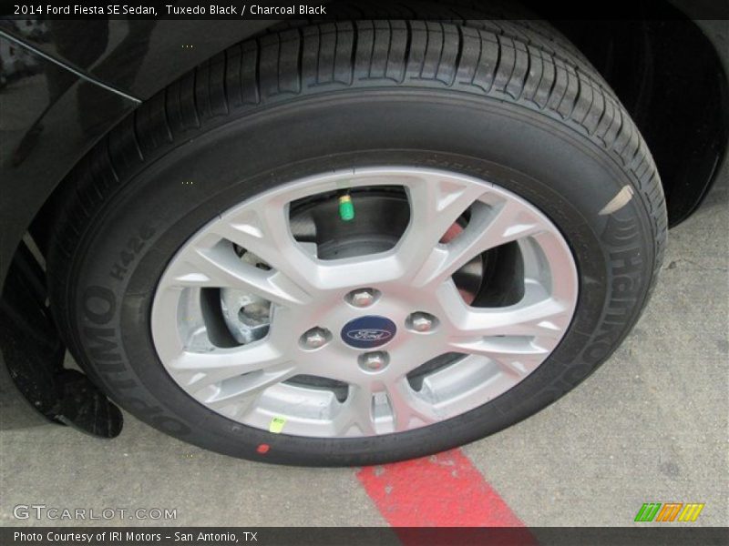 Tuxedo Black / Charcoal Black 2014 Ford Fiesta SE Sedan