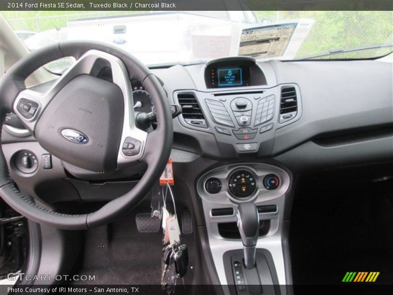 Tuxedo Black / Charcoal Black 2014 Ford Fiesta SE Sedan
