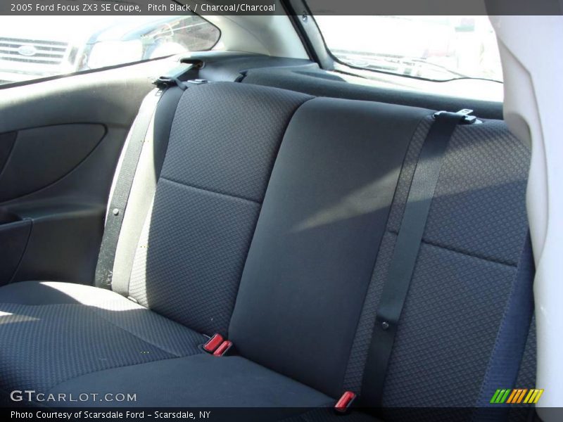 Pitch Black / Charcoal/Charcoal 2005 Ford Focus ZX3 SE Coupe