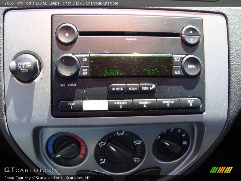 Pitch Black / Charcoal/Charcoal 2005 Ford Focus ZX3 SE Coupe