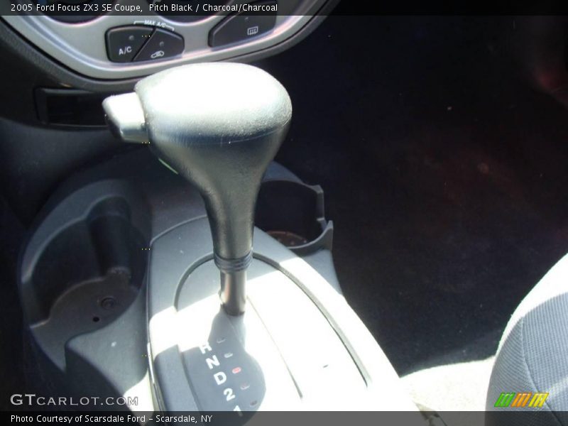 Pitch Black / Charcoal/Charcoal 2005 Ford Focus ZX3 SE Coupe