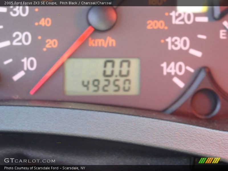 Pitch Black / Charcoal/Charcoal 2005 Ford Focus ZX3 SE Coupe