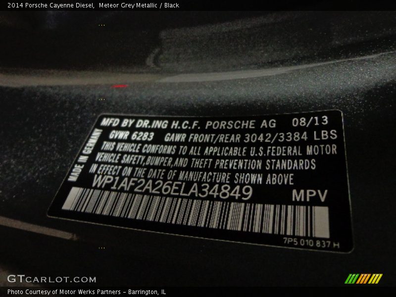 Meteor Grey Metallic / Black 2014 Porsche Cayenne Diesel