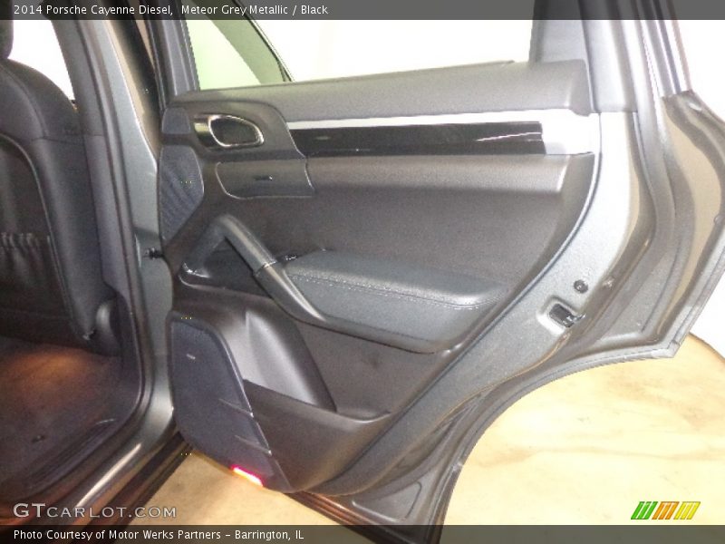 Meteor Grey Metallic / Black 2014 Porsche Cayenne Diesel