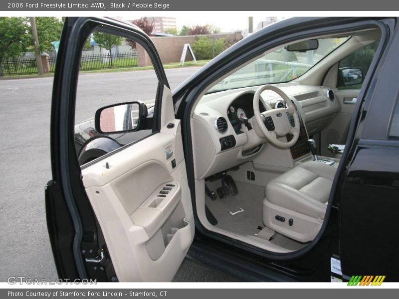 Black / Pebble Beige 2006 Ford Freestyle Limited AWD