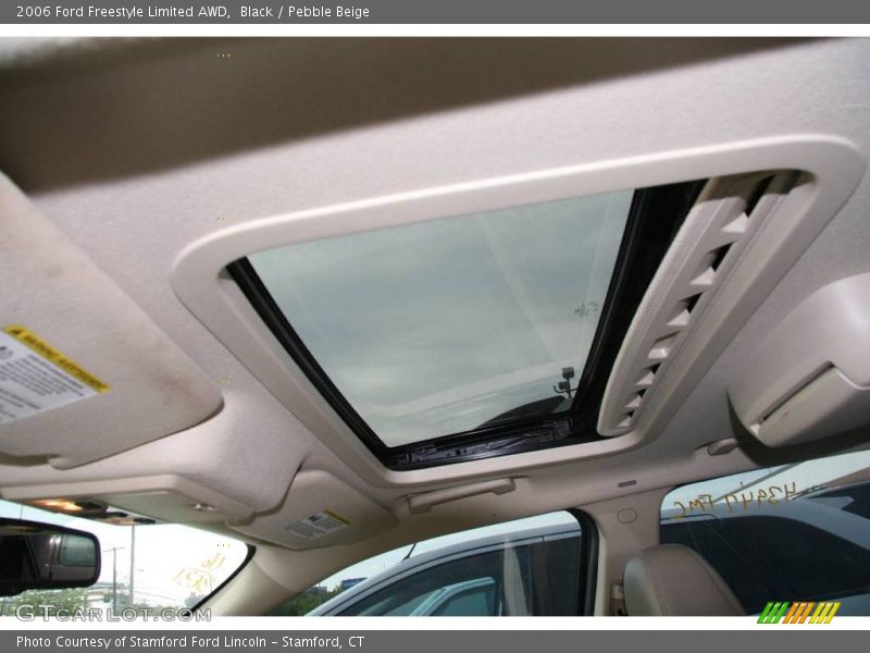 Black / Pebble Beige 2006 Ford Freestyle Limited AWD
